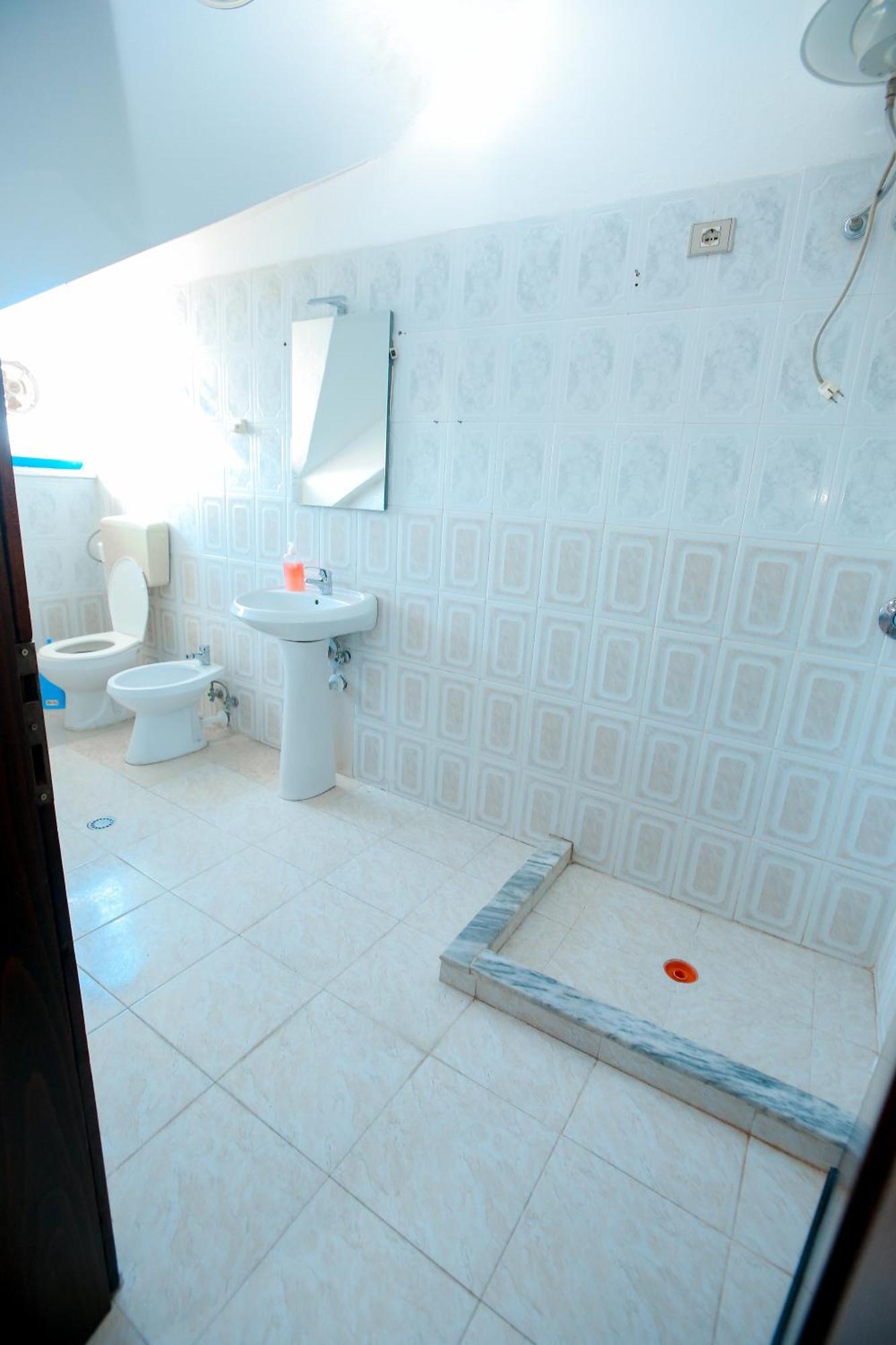Hotel Ambasador Bahçallëk エクステリア 写真