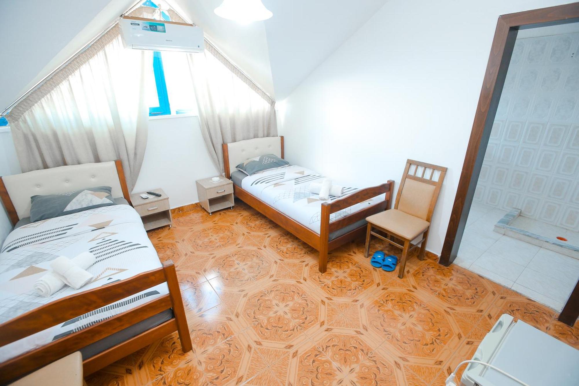Hotel Ambasador Bahçallëk エクステリア 写真
