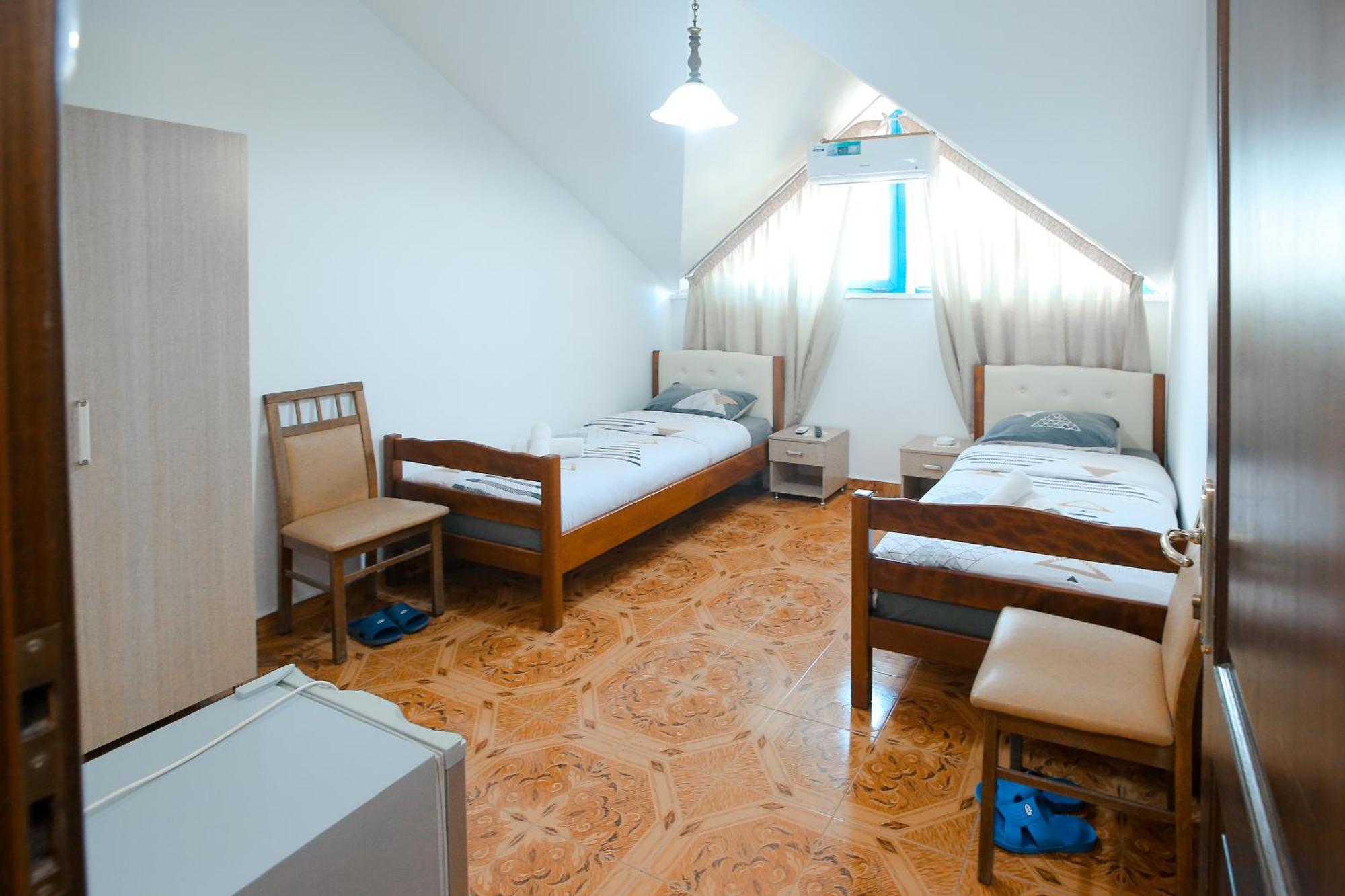 Hotel Ambasador Bahçallëk エクステリア 写真