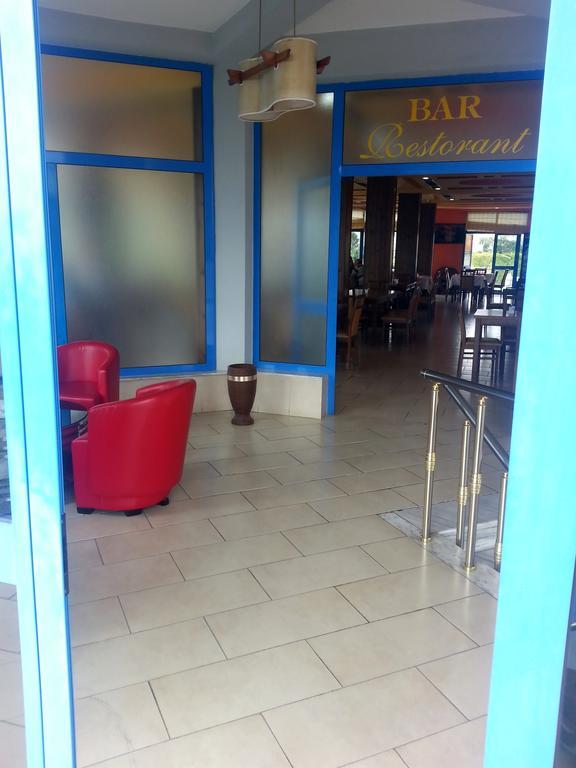 Hotel Ambasador Bahçallëk エクステリア 写真